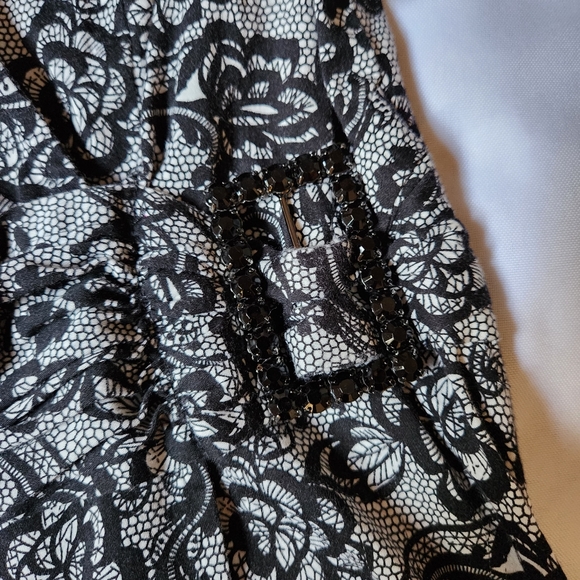 Apt.9 Womens Petite PS Top Short Sleeve Collared Blouse White Black Floral Print - Picture 4 of 5